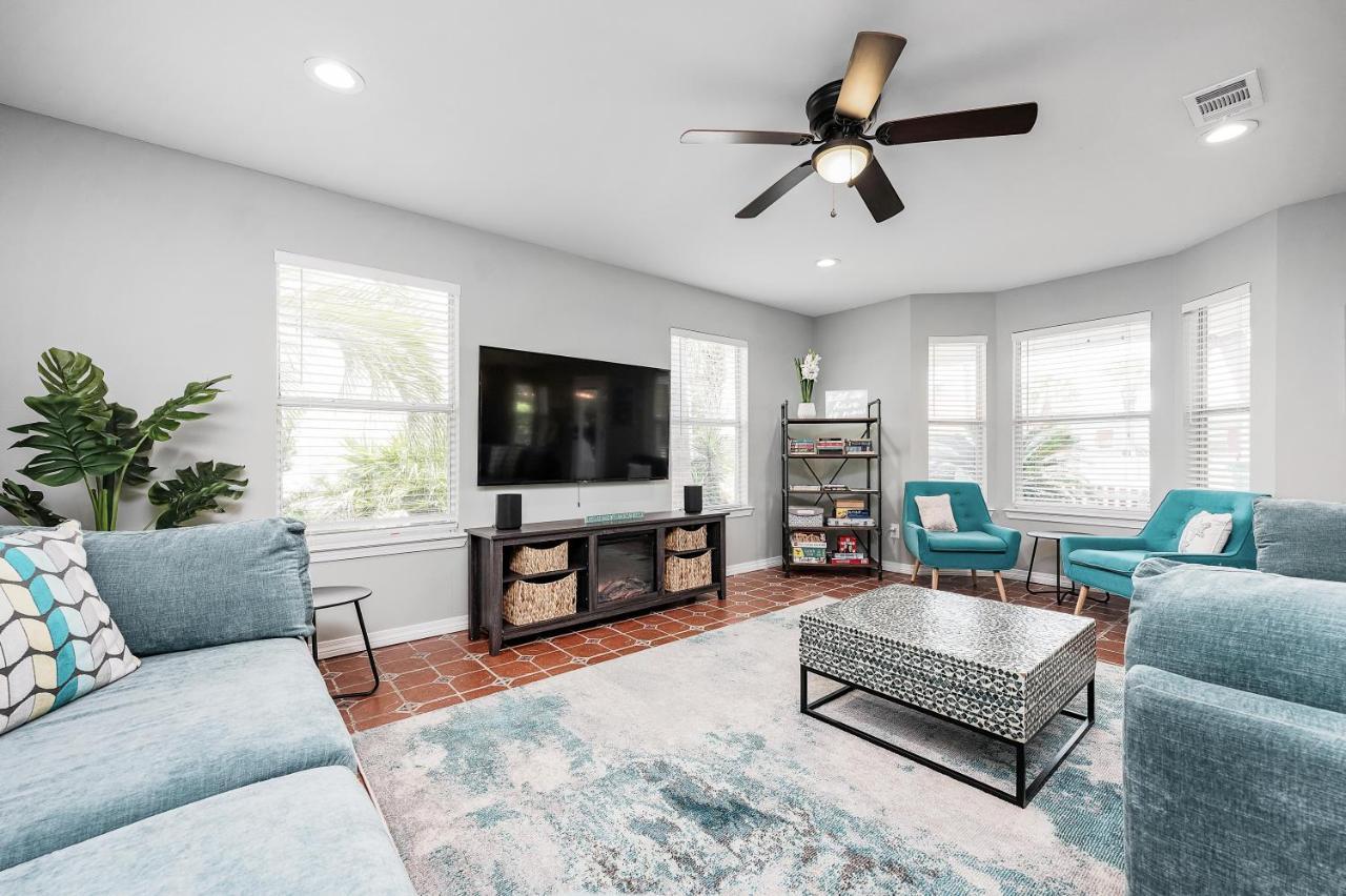 Private Beach Access, Fenced Yard & Pet Friendly, Pool, Cabana Life Beach House Destin Bagian luar foto