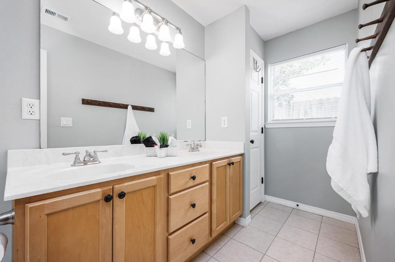 Private Beach Access, Fenced Yard & Pet Friendly, Pool, Cabana Life Beach House Destin Bagian luar foto