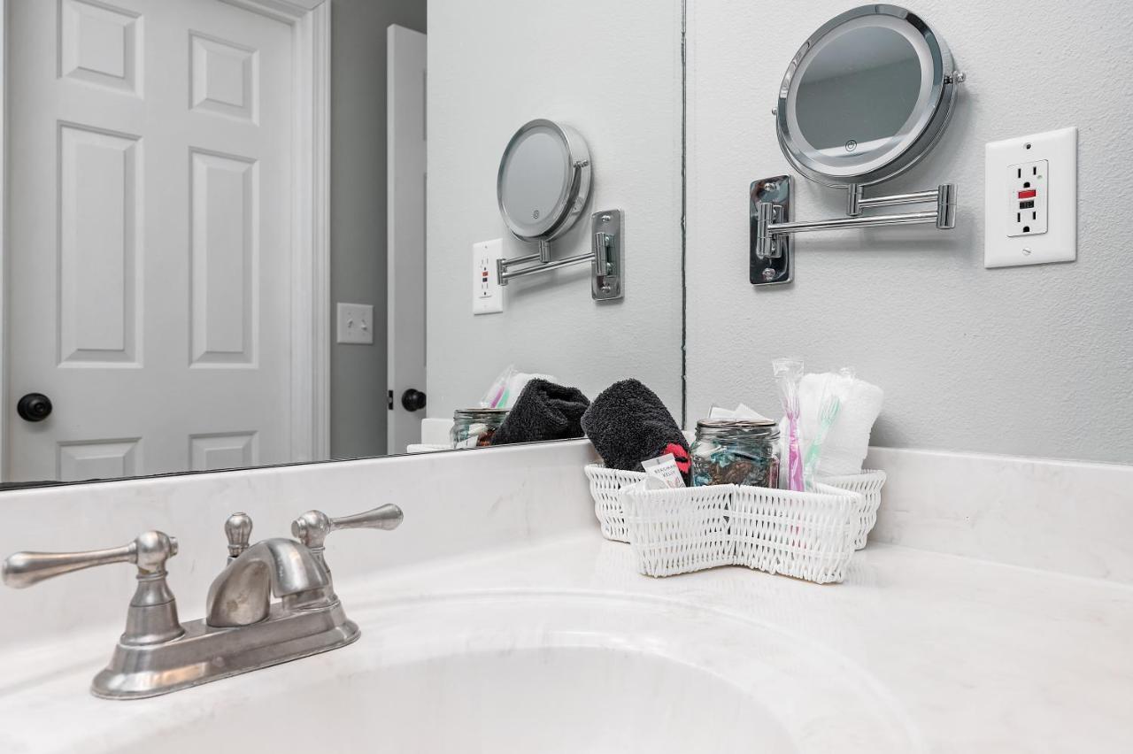 Private Beach Access, Fenced Yard & Pet Friendly, Pool, Cabana Life Beach House Destin Bagian luar foto