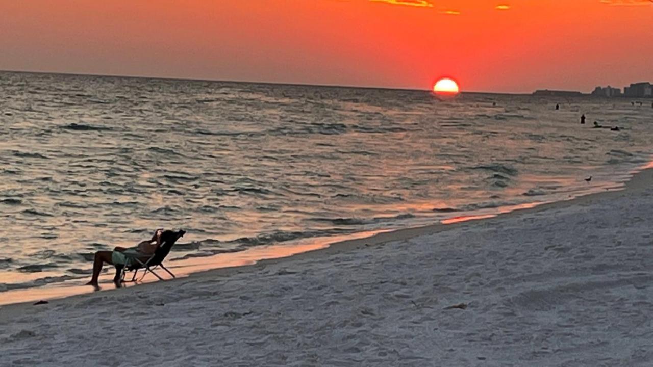 Private Beach Access, Fenced Yard & Pet Friendly, Pool, Cabana Life Beach House Destin Bagian luar foto